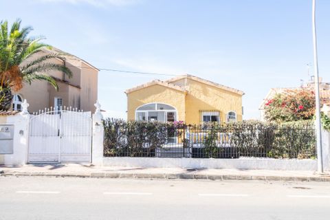 Villa a La Marina, Alicante, La Marina - € 184.000 | Ref: W6136VA - foto 4